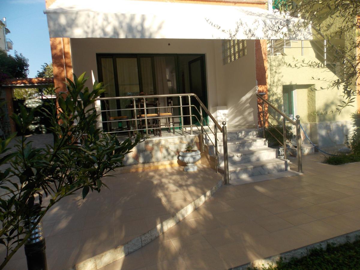 Elvin Apartments Sarandë Exteriör bild