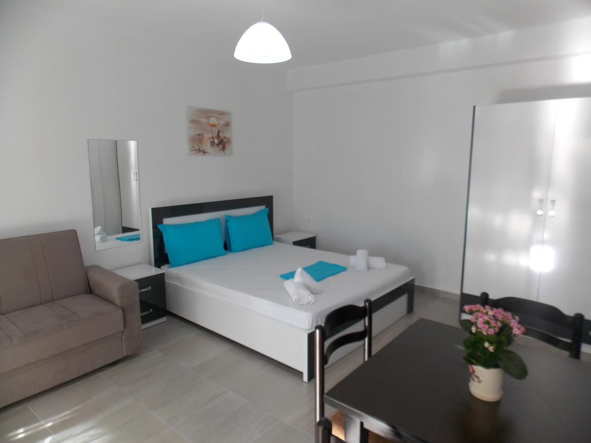 Elvin Apartments Sarandë Exteriör bild